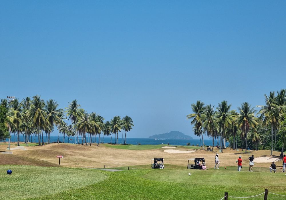 Beat The Heat: Our Gear Picks for Golfing in the Heat